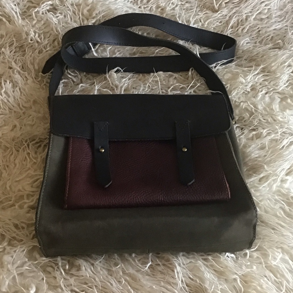 Madewell Bag in black/olive/burgundy
